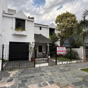 casa 6 ambientes venta Ramos Mejia