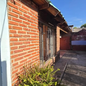 Casa PH aIquiler 2 ambientes Ituzaingo Norte