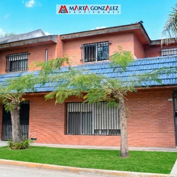 casa 5 ambientes venta Villa Luzuriaga