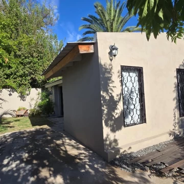 Casa 2 ambientes parque Ituzaingó Norte Villa Ariza