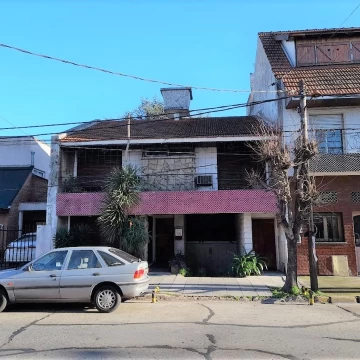 Chalet 4 ambientes venta  Ramos Mejia