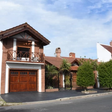 Chalet 5 ambientes venta Ramos Mejia