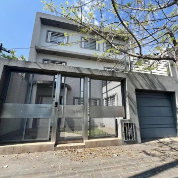 Casa 6 ambientes venta Ramos Mejia
