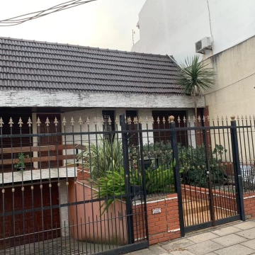 chalet 4 ambientes venta Villa Luzuriaga