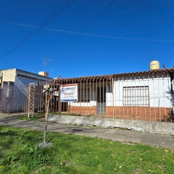 Chalet 3 ambientes Ituzaingó Norte venta