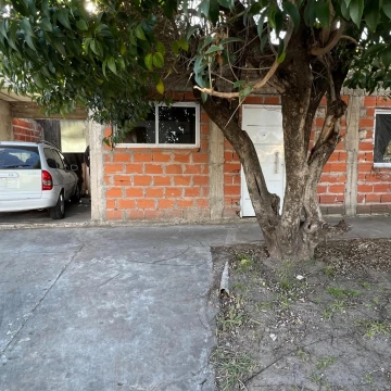 Casa dos dormitorios venta Ituzaingo norte