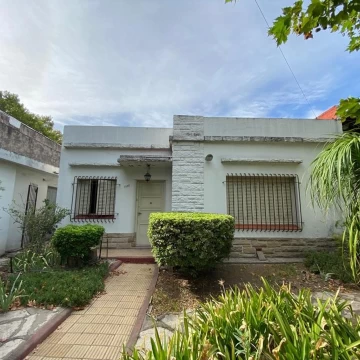 Casa dos habitaciones venta Moron Norte