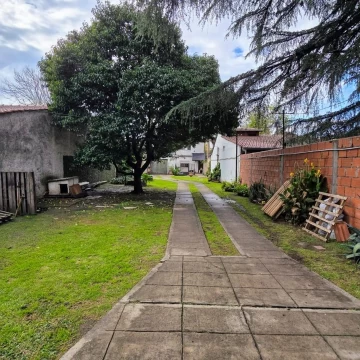 Casa 3 habitaciones parque cochera venta Ituzaingo norte