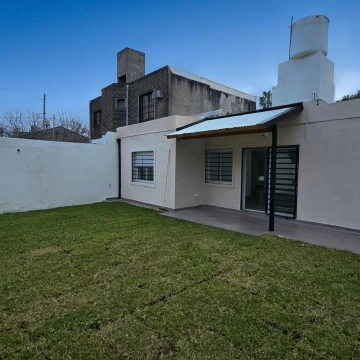Venta casa dos dormitorios Castelar norte apto credito