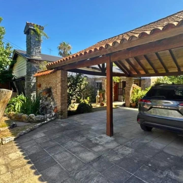 Casa venta ituzaingo amplio lote inversor · emprendimiento