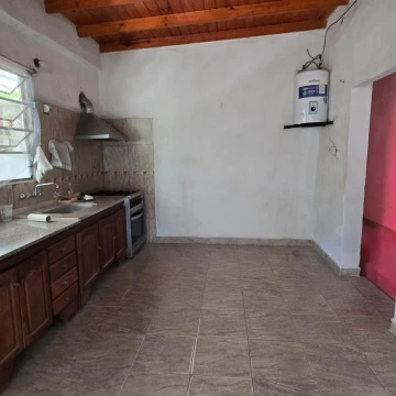 Casa americana 3 ambientes en alquiler en Ituzaingo Norte