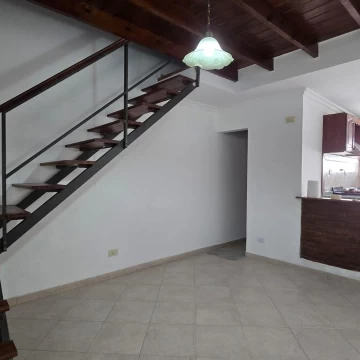 Duplex venta 2 ambientes playroom Castelar