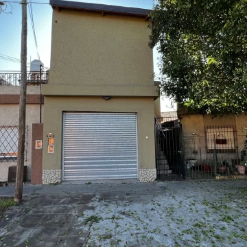 Local departamento dos dormitorios Ituzaingo norte
