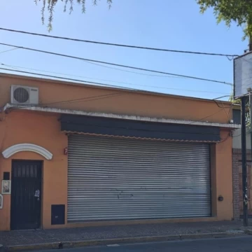 Local deposito casa inversor Estacion Ituzaingo