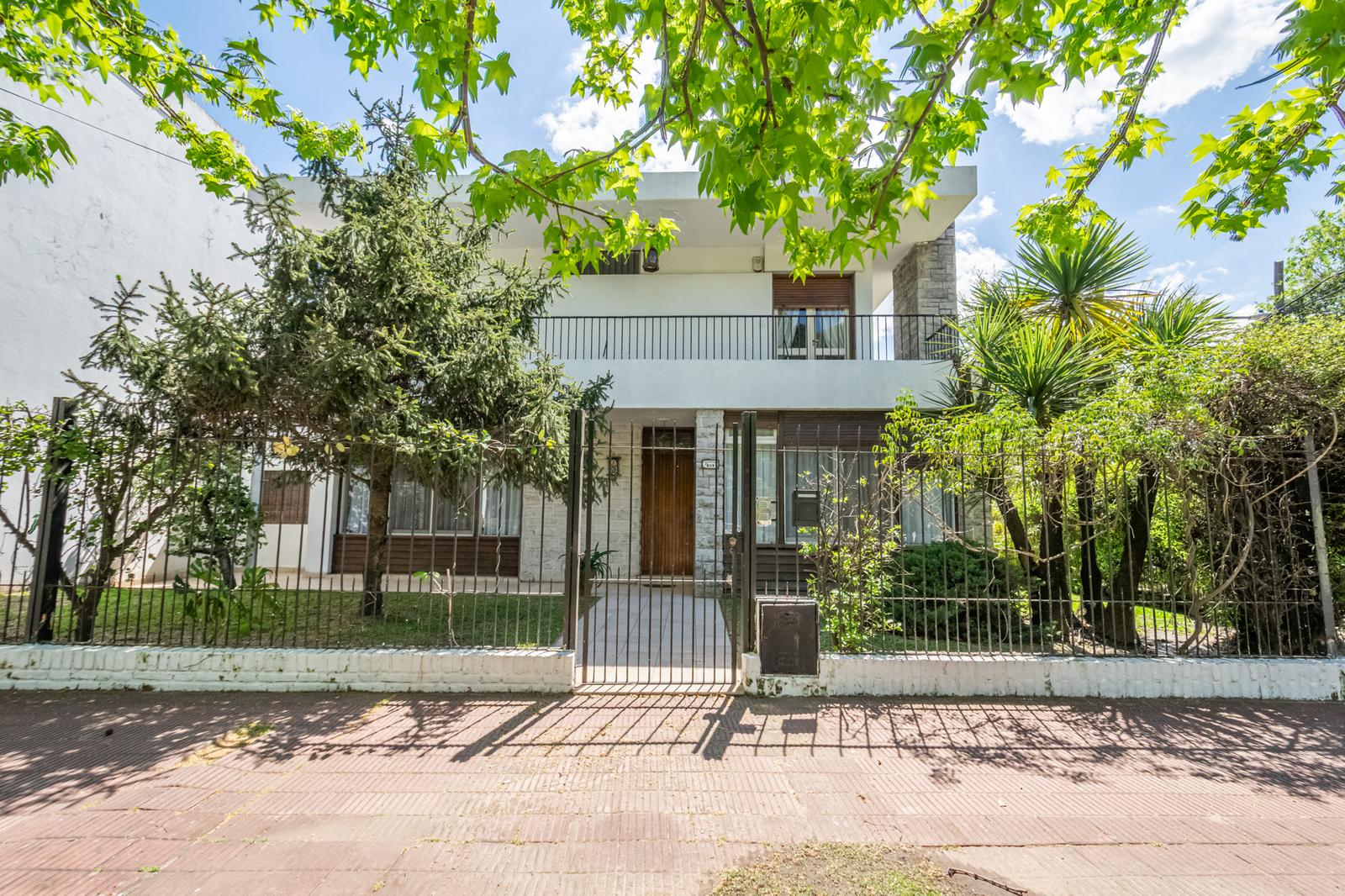 Casa de 4 dormitorios en San Isidro, foto 2