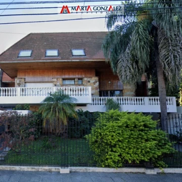 Chalet en Venta en Villa Sarmiento