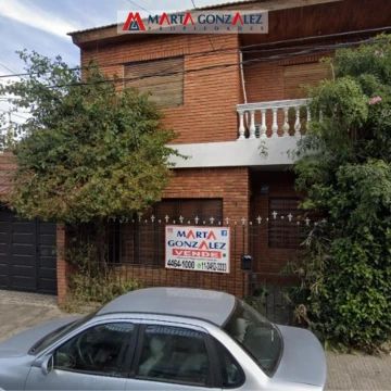 CHALET DE SEIS AMBIENTES EN VILLA SARMIENTO VENTA