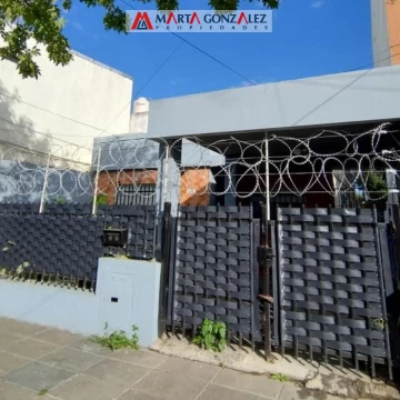 VENTA  CASA AMERICANA TRES AMBIENTES VILLA SARMIENTO
