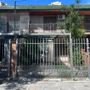 VENTA DUPLEX 4 AMBIENTES EN BARRIO GÜEMES, HAEDO NORTE