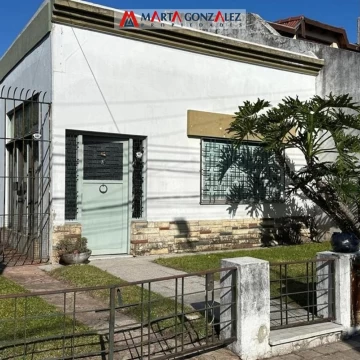 villa sarmiento, casa tipo chorizo a reciclar