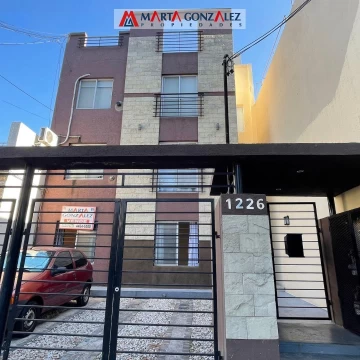 VILLA SARMIENTO, DOS AMBIENTES A 50 MTS. DE LA PLAZA ALSINA
