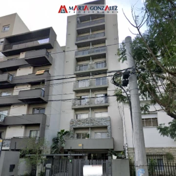 UN AMBIENTE HAEDO A DOS CUADRAS DE LA ESTACION VENTA