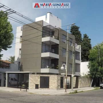 Venta. Impecable semipiso dos ambientes en Villa Sarmiento.