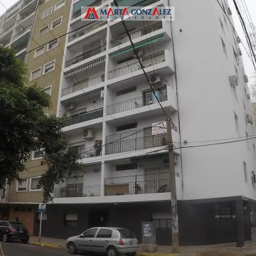 ramos norte, cuatro ambientes una cuadra de la estacion