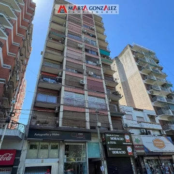 TRES AMBIENTES CON COCHERA APTO CREDITO