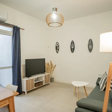 Excelente PH de 3 ambientes REFACCIONADO Y SIN MUEBLES