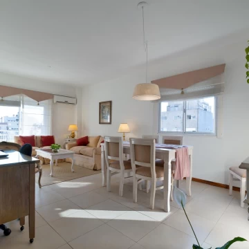 4 ambientes| Muy luminoso con cochera fija| Venta, Urquiza