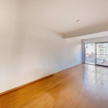 Monoambiente con balcón y amenities en venta en Villa Crespo