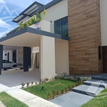 Casa en Venta en Via Cumbres Cancun