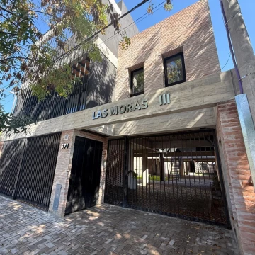Departamento a estrenar 3 ambientes en venta lujan centro con balcón y cochera al frente