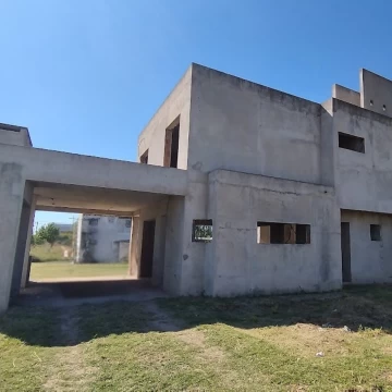 Funes City: casa en venta para terminar a tu gusto