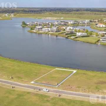 Terreno en venta al lago en el Barrio Orillas - Puertos / Escobar  