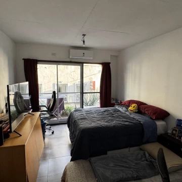 Monoambiente en venta en Tribunales CABA con balcón al frente – Ideal inversión o primera vivienda