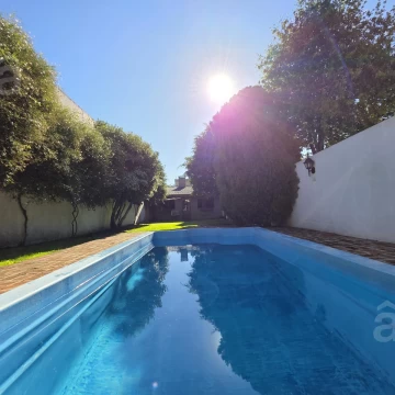 Casa en Venta en Villa Ballester - Cuatro Ambientes - Zona Residencial.