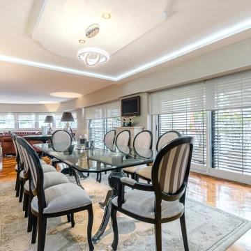 Venta Departamento 5 ambientes con Dependencia   2 cocheras   Baulera  en Belgrano