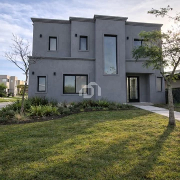 Casa  en Venta en Santa Elena, Pilar del Este, Pilar