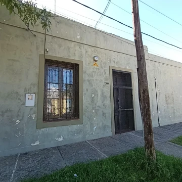 SALON O LOCAL CON BAÑO