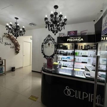 Oficina en renta 83 m² | 4 privados | 2 estacionamientos | Centro de Negocios Polanco