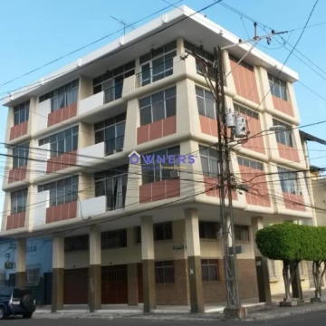 VENTA Edificio Comercial esquinero rentero 9 unidades de viviendas (JLR)