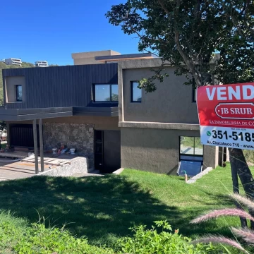 Casa a la venta en La Deseada  3 Dormitorios posesión MAYO 2026 excelente vista y ubicación.