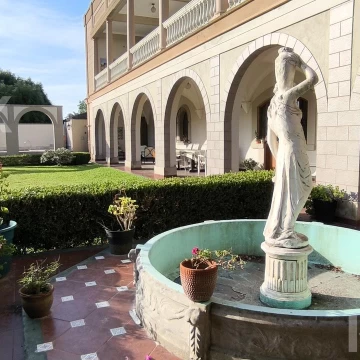 Casa quinta en Villa del Plata, pileta, parque y quincho | Propiedad de categoría