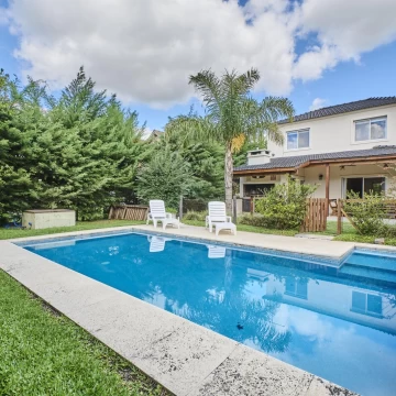 Venta Casa en Acacias Blancas