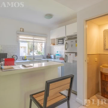 VENTA. TOWN HOUSE. 2 dormitorios. Jardin. AMenities Barrio Palmas del Sol