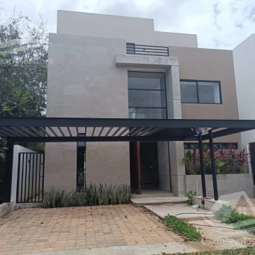 Casa en Venta en Via Cumbres