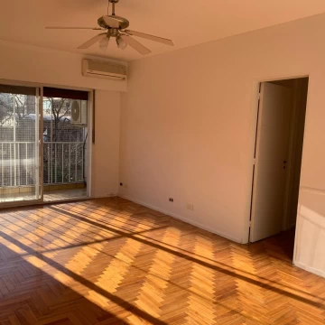 Departamento Venta Belgrano 3 amb   Escritorio/Tercer dormitorio.Balcón contrafrente. Apto Crédito.