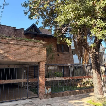 Venta casa 7 ambientes pileta parrilla garage